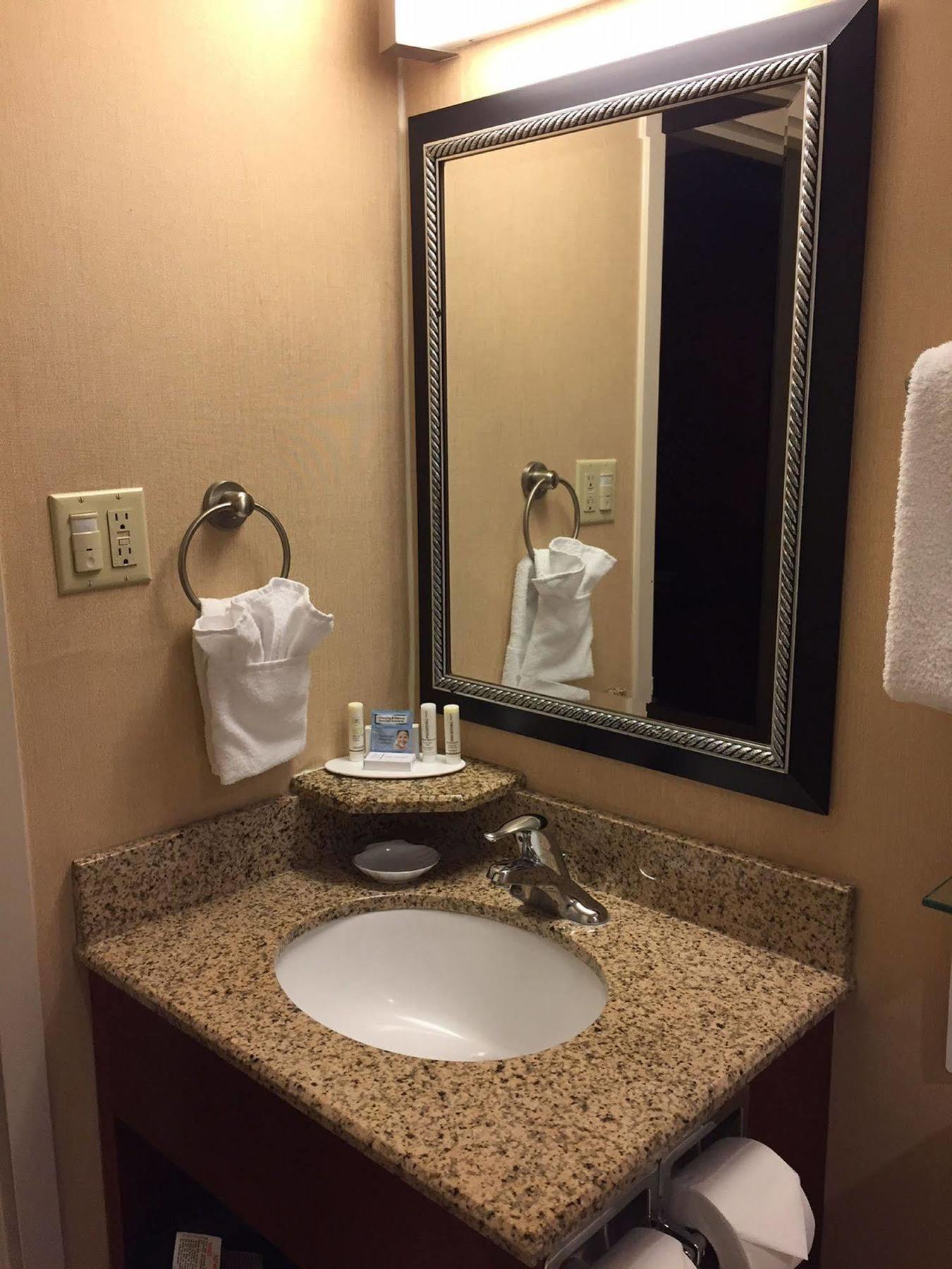 Courtyard By Marriott Los Angeles Pasadena/Monrovia Exterior photo